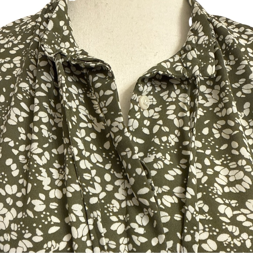 LOFT Outlet Olive Floral Slim Tie Neck Sleeveless Blouse XS - Picture 3 of 8